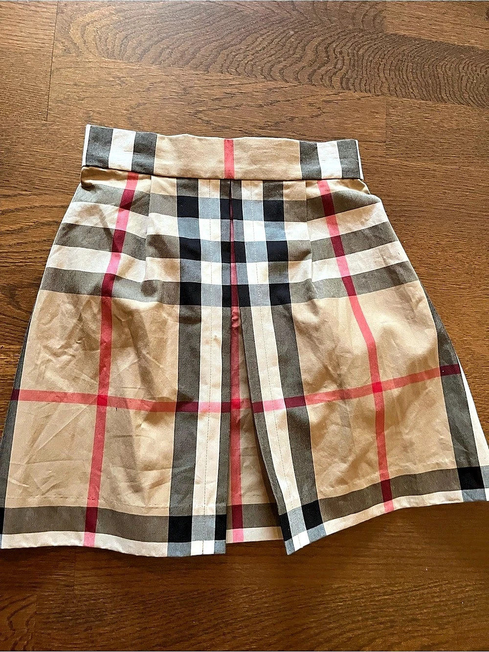 Burberry Girls Plaid Shorts Beige & Red Waist 6Y